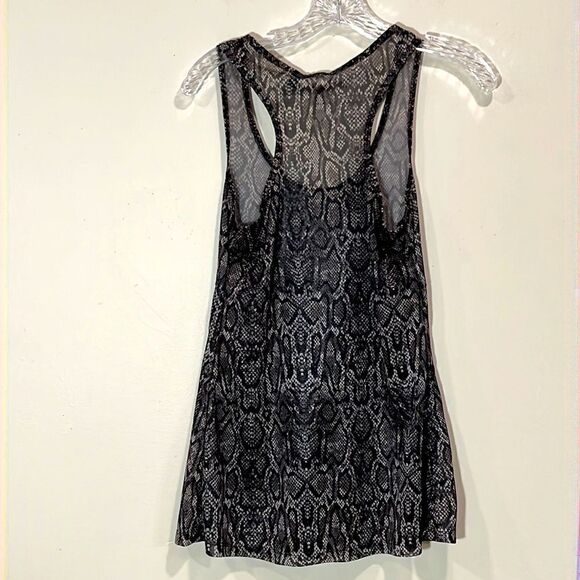 Cute Snake Print Tank Top By BKE Boutique. Size Small. - Picture 3 of 3